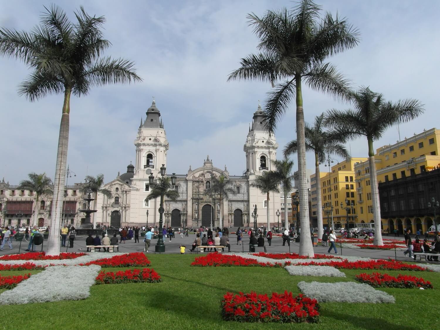The Plaza de Armas or Plaza Mayor, central square of Lima - RESPONSible Travel Peru