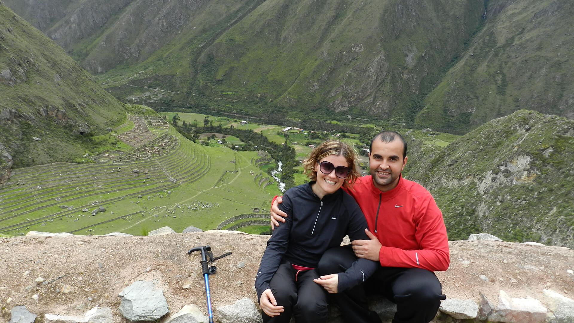 Happy couple of Inca trail trekkers at Llactapata | Responsible Travel Peru