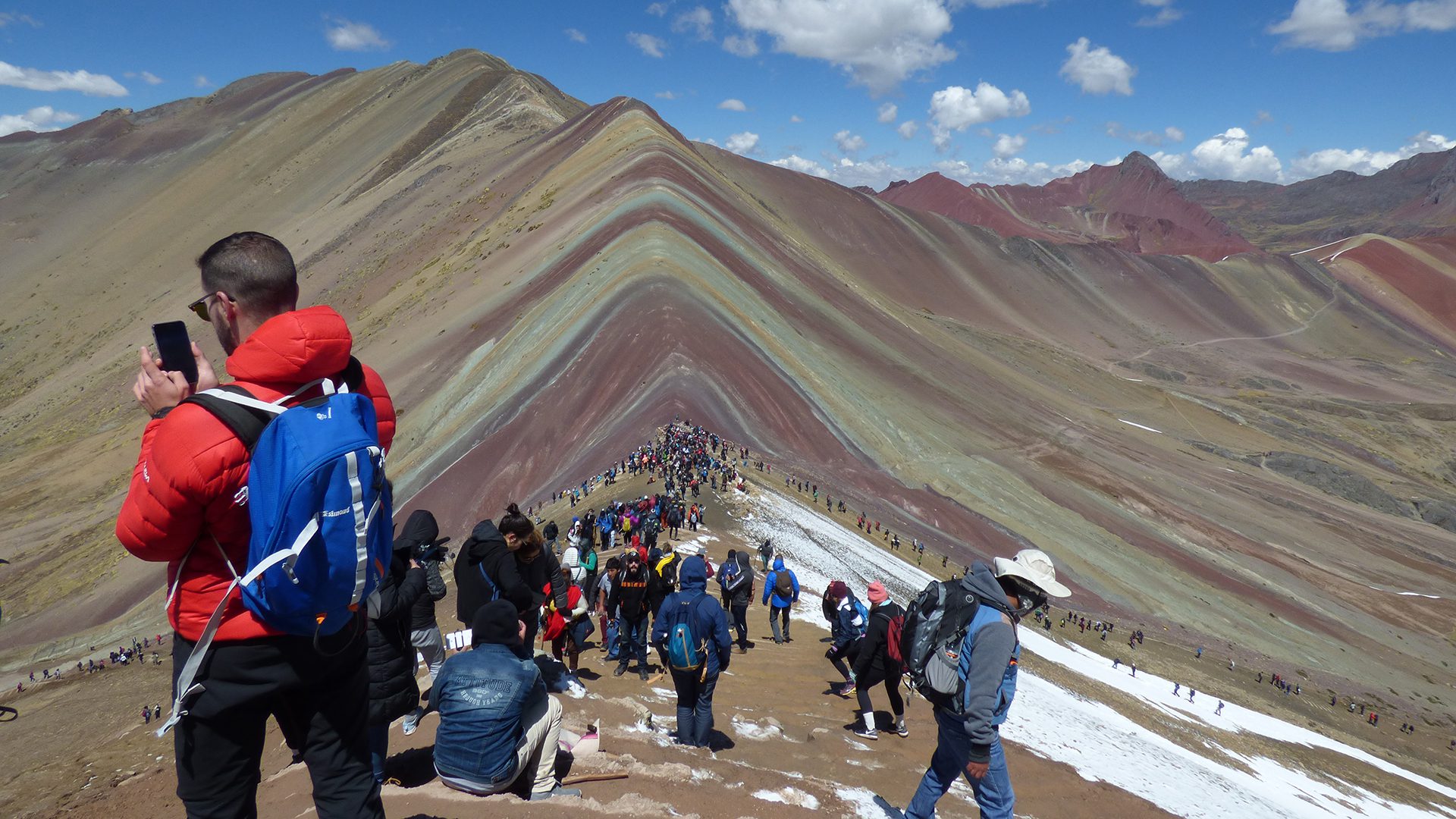 Crowded Rainbow mountain | RESPONSible Travel Peru