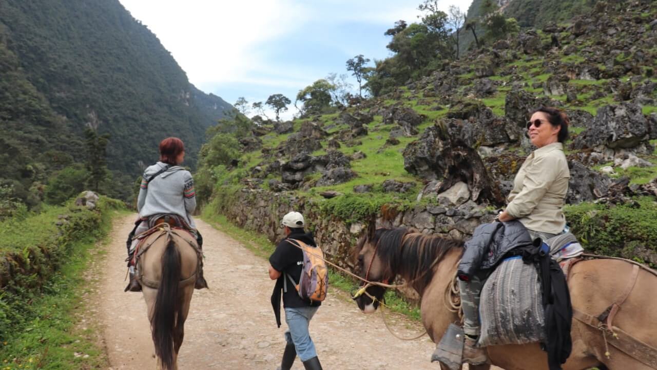 Horseback riding into a canyon where condors can be observed, close to Leymebamba, Northern Peru. Plan your custom itinerary with RESPONSible Travel Peru!