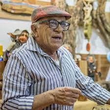 Dante Bolcato, owner of the Palo Santo Factory in Puerto Lopez, Ecuador | Impactful Travel